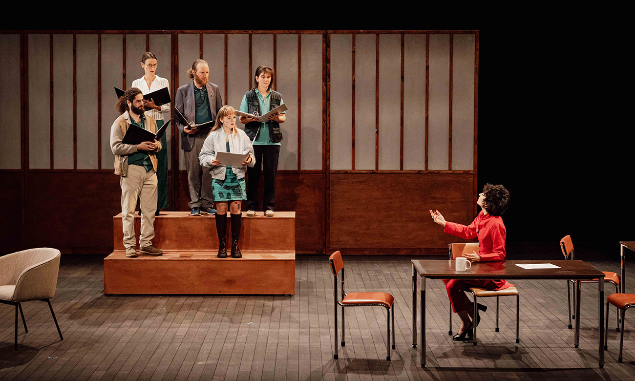 1300x780 Menace_Chorale_2_©_Simon_Gosselin